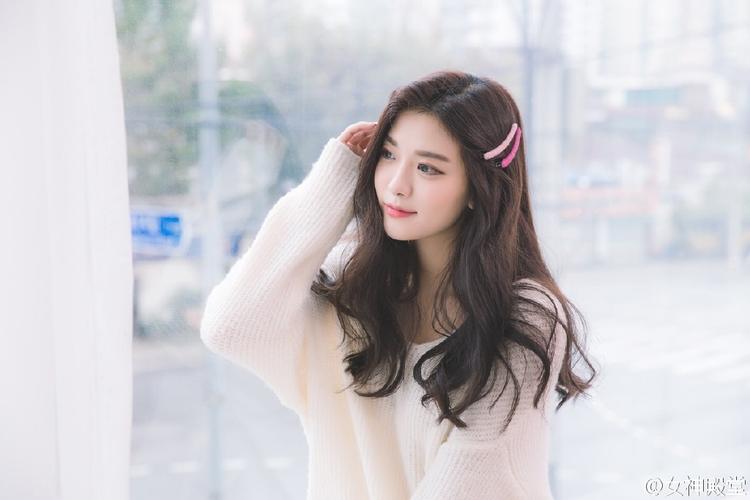 这里装得下公文包 也容得下安全帽！